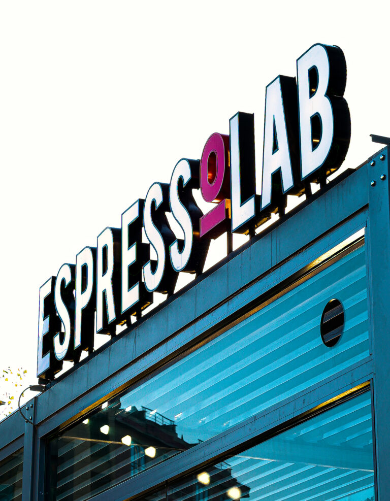 Teknik Tente’den Espressolab’e Şık ve Fonksiyonel Çatı Çözümü!